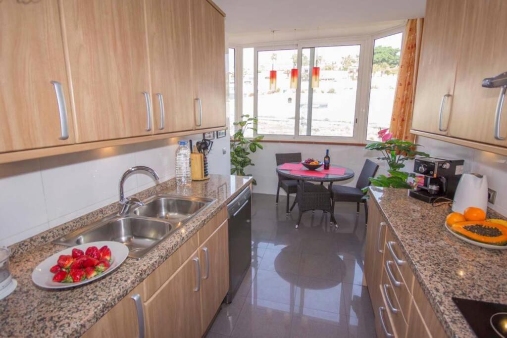 Casa Tres Vistas Luxury Apartment With Stunning Views To The Ocean Puerto de Santiago  Exterior photo